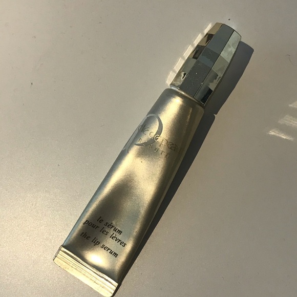 used cle de peau lip serum - Picture 1 of 3